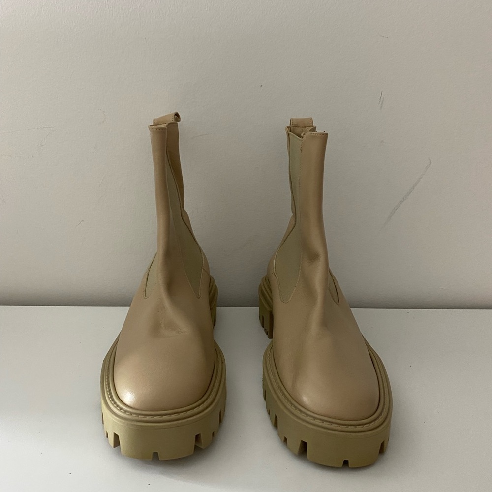 Zara beige rubber boots, size 38